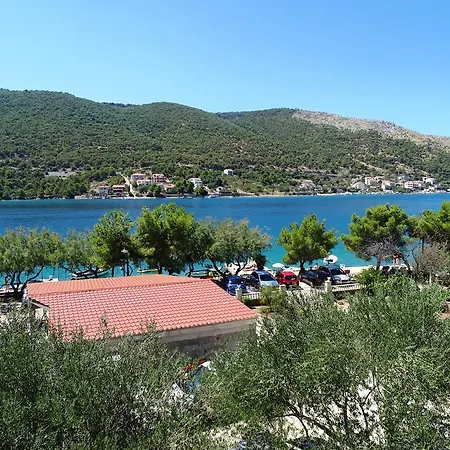 Punta Apartment Grebastica